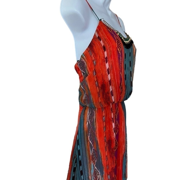 City Triangle | Pattern Dress with beaded neck detail - Picture 6 of 6